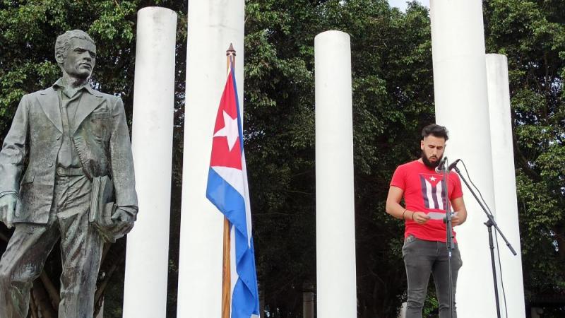 El presidente de la Federación Estudiantil Universitaria (FEU) en funciones, Javier González Vega, expresó que los jóvenes están dispuestos a continuar construyendo la obra de la Revolución.