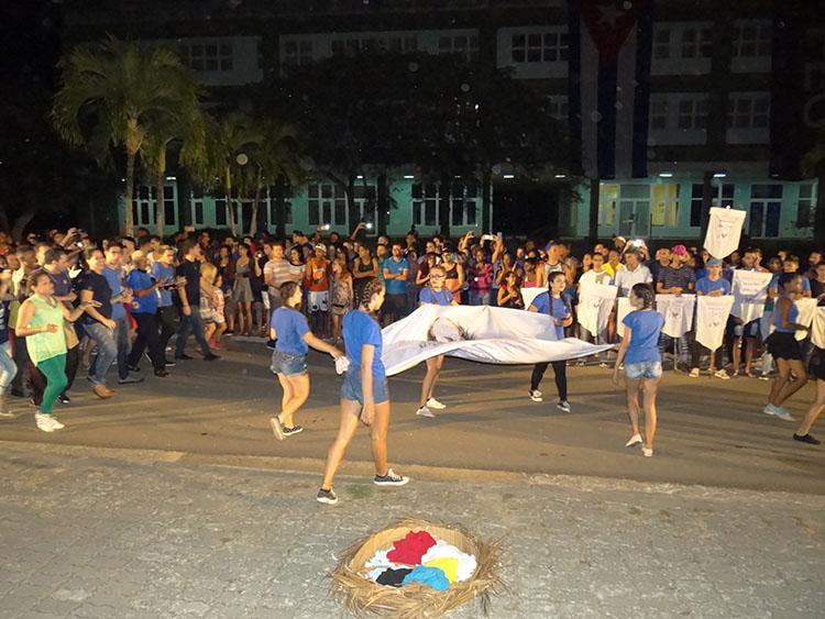 Deporte universitario en acción