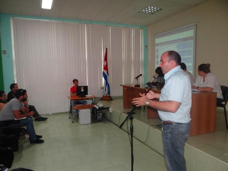 El director de Ciencia, Tecnología e Innovación, Dr.C. Omar Correa, presentó las líneas científicas y los grupos de investigación de la Universdad.