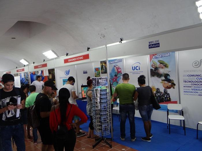 Stand de la UCI en la Feria Internacional del Libro de La Habana. 