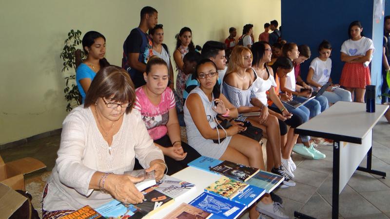 Con la venta de obras literarias, la librería de la Universidad participó en la Jici de la Fici. 