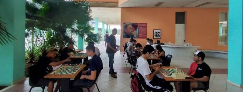 La UCI celebra la Jornada de la Cultura Cubana.