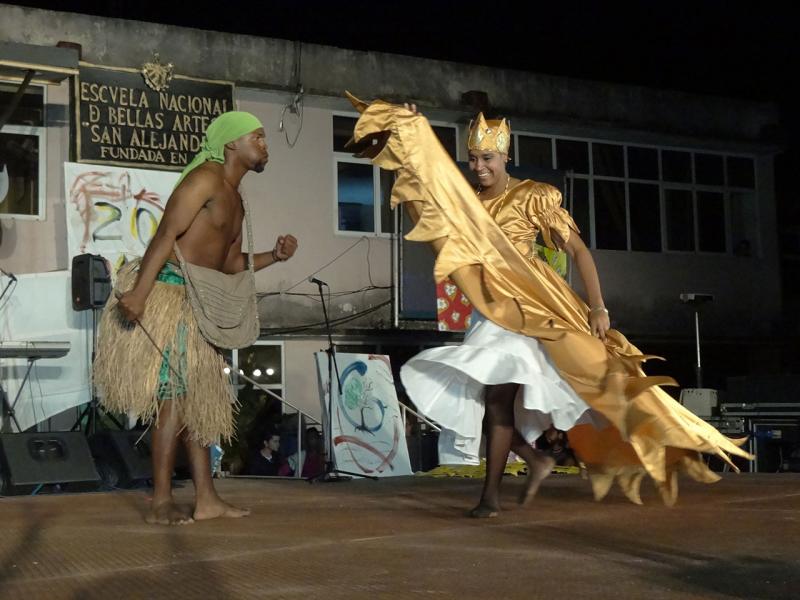 La Facultad 4 homenajeó en su gala los 200 años de la Academia Nacional de Bellas Artes San Alejandro. 