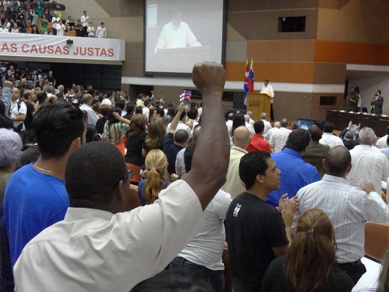 Estudiantes y trabajadores de la UCI mostraron su solidaridad con el pueblo venezolano. 