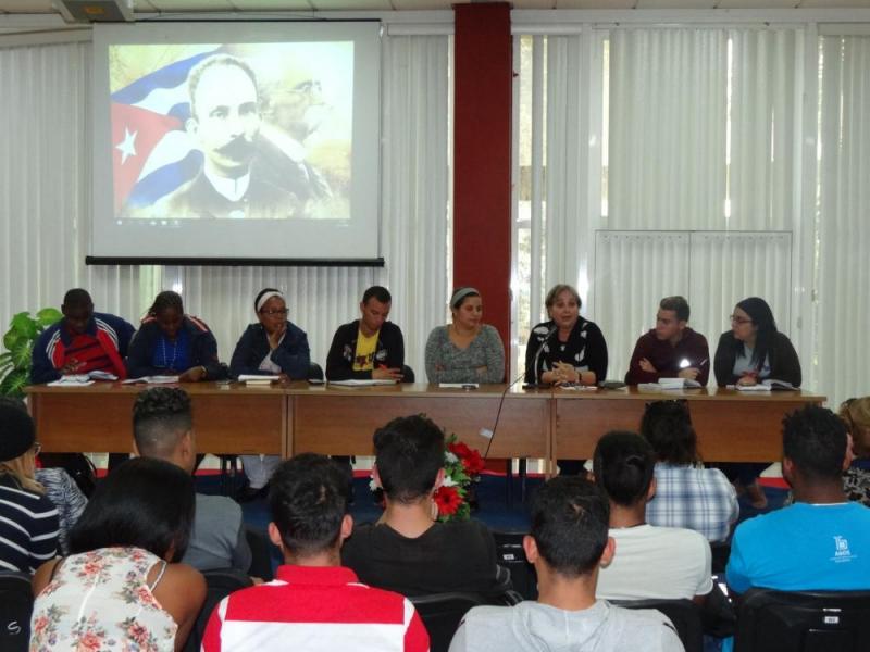 Plenaria de trabjo del contingente Educando por Amor.