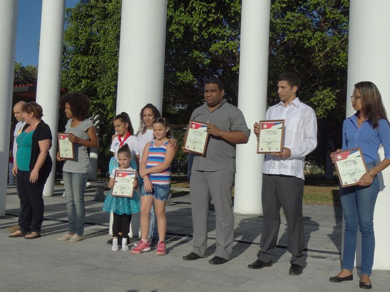 Reconocimiento a proyectos universitarios