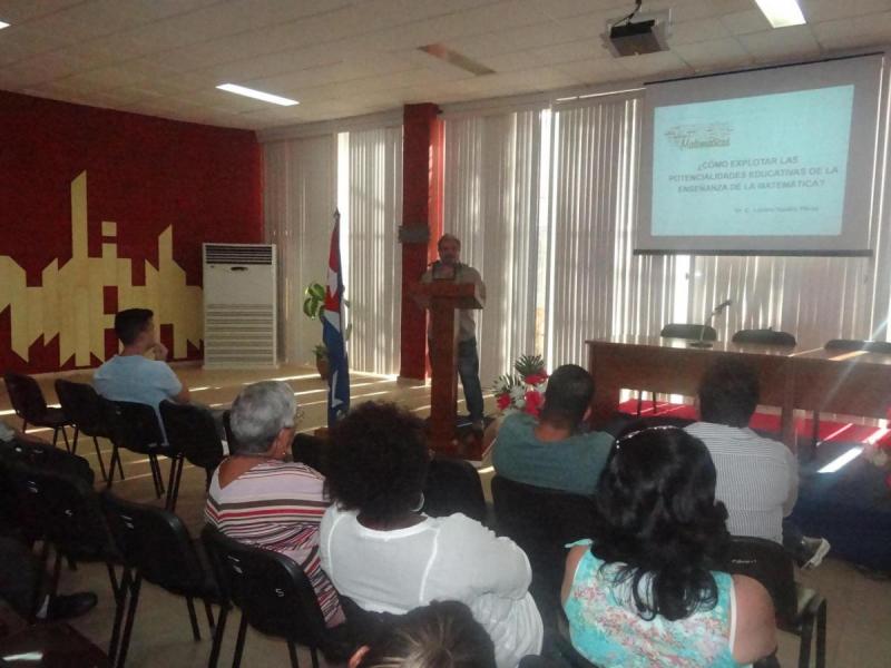 En el Día del Matemático Cubano, este 31 de octubre, sesionó la plenaria de la Sociedad Cubana de Matemática y Computación en la UCI.