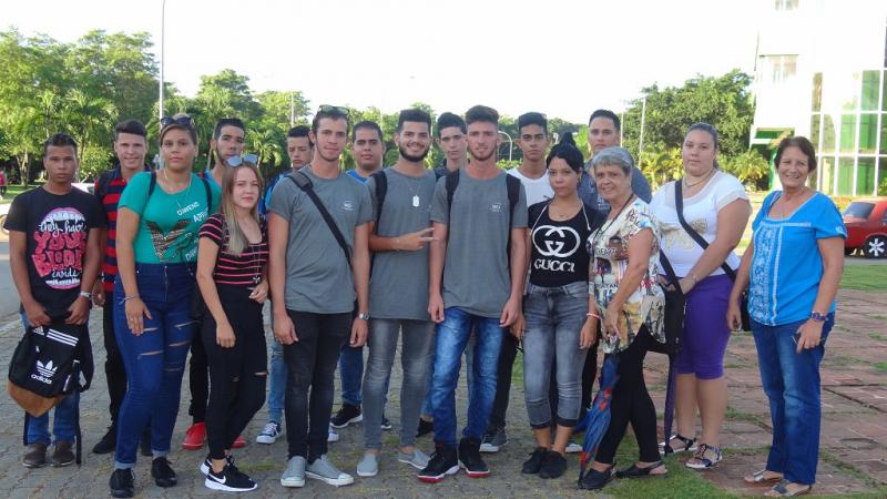 Estudiantes del grupo 2 de primer año, Bioinformática. 