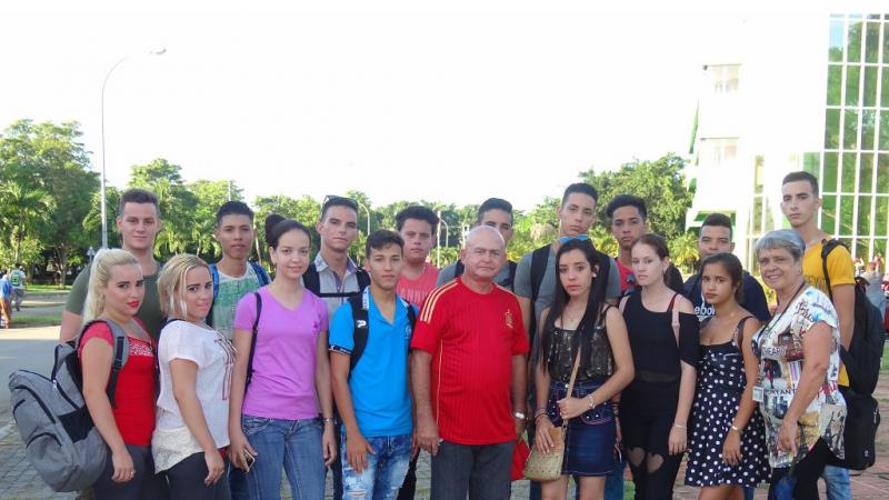 Estudiantes del grupo 1 de primer año Ingeniería en Bioinformática. 