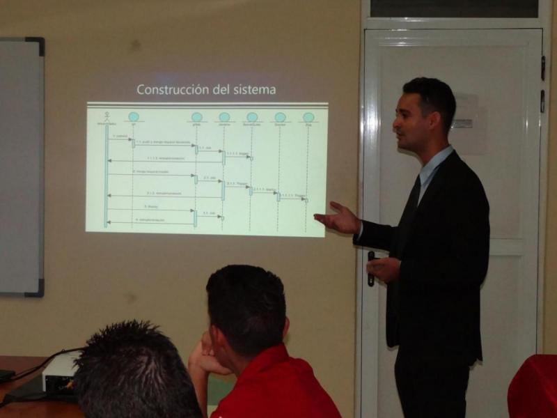 Defensa de tesis “Construcción de ambiente de configuración de SIGE”, presentado por José Miguel Rodríguez Marchán.