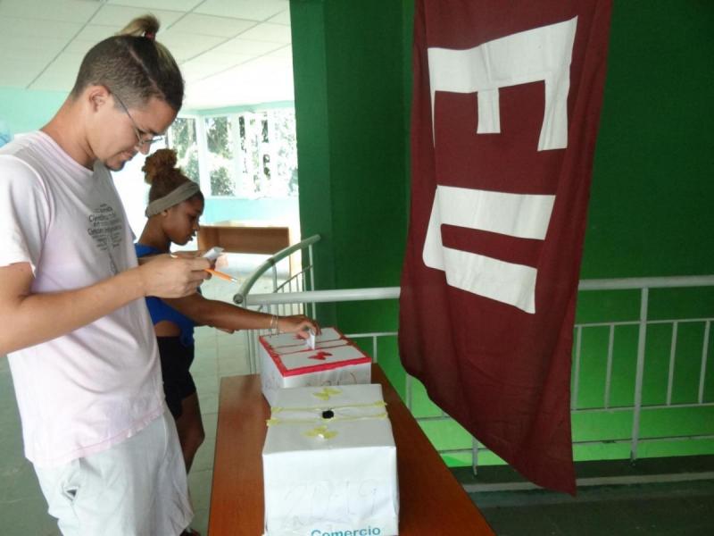 Los jóvenes universitarios eligieron a sus representantes.