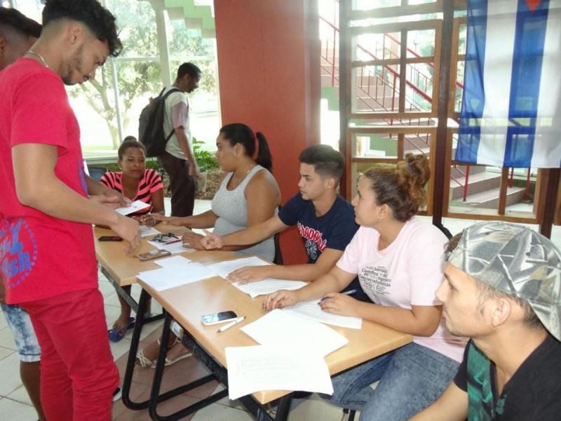 Los jóvenes universitarios eligieron a sus representantes.