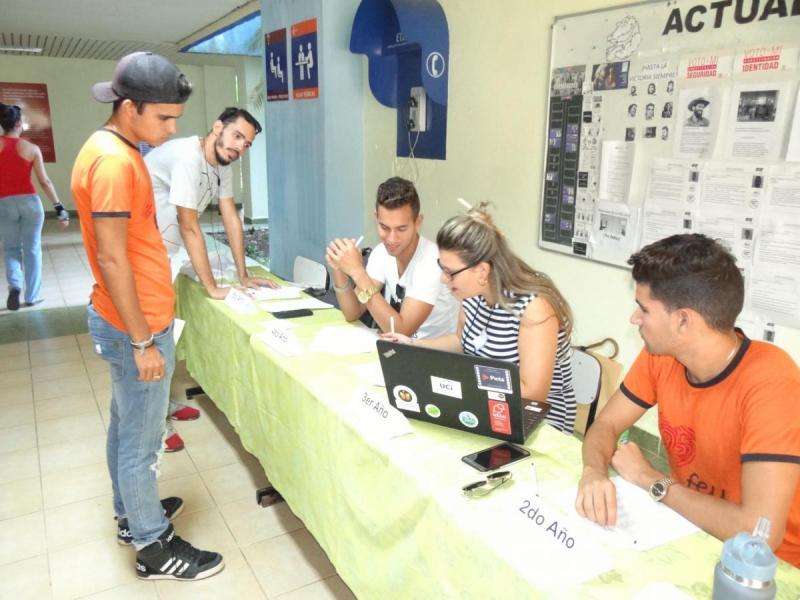 Los jóvenes universitarios eligieron a sus representantes.