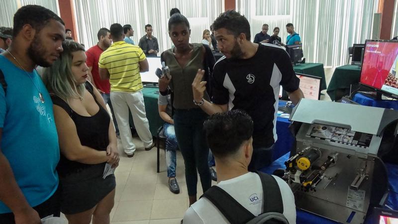 Feria de productos y servicios de la UCI en II Jornada Científica del Ingeniero en Ciencias Informáticas (JICI). 