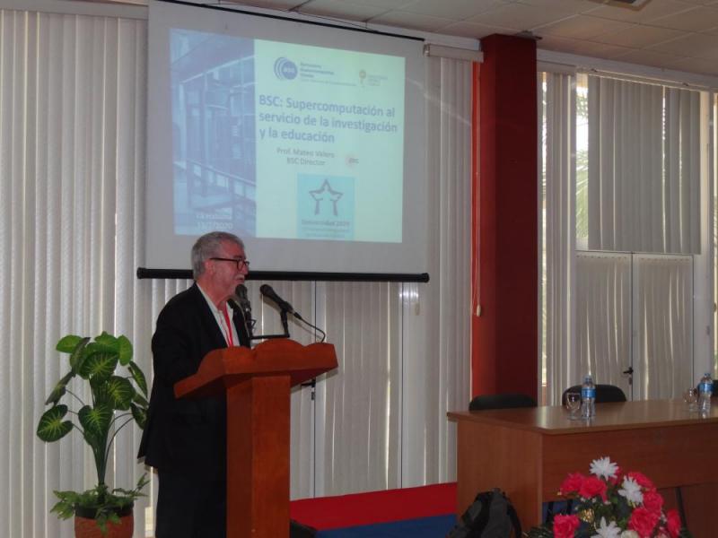 Dr.C. Mateo Valero Cortés, profesor e investigador en Arquitectura de Computadores de la Universidad Politécnica de Cataluña y director del Centro Nacional de Supercomputación, ubicado en Barcelona.