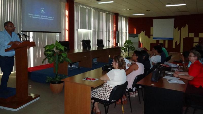 Conferencia inaugural “Presentación del Plan de estudios E de la carrera de Ingeniería en Ciencias Informáticas” por el Dr. C José Ortiz Rojas.