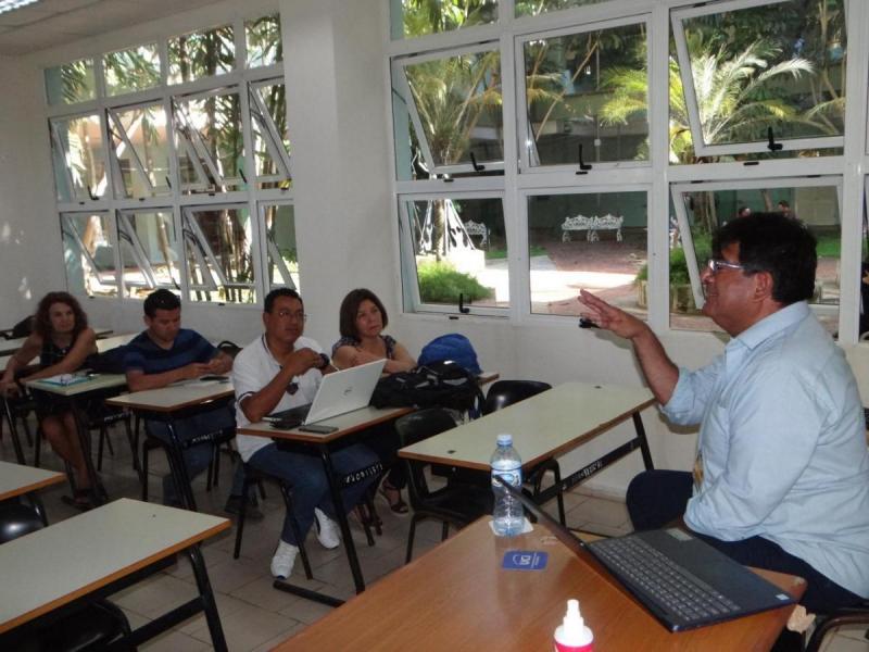 Conferencias especiales de este lunes en la Relme 33.