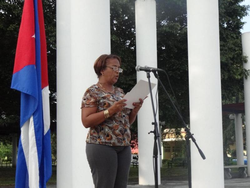 Celia Luisa Ramos Miyares, presidenta de la comisión electoral, presentó al nuevo Buró Sindical electo. 