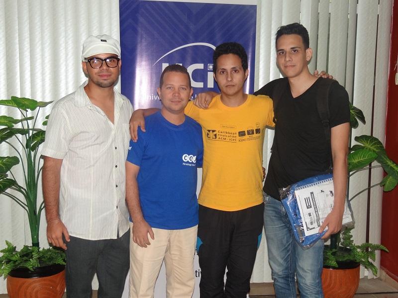 Equipo UCI FreesTyle, primer lugar de la sede UCI. 