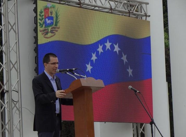 Jorge Arreaza Montserrat, ministro del Poder Popular para las Relaciones Exteriores de la República Bolivariana de Venezuela, agradeció la solidaridad y compromiso del pueblo cubano con su país. 