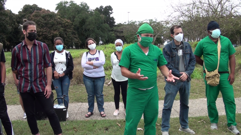 Jóvenes voluntarios