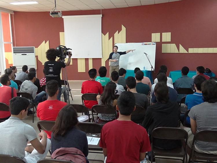 Comenzó octava edición del Campamento de Entrenamiento ACM-ICPC