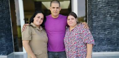 Estos estudiantes fundadores de la UCI continúan al servicio de la Patria.