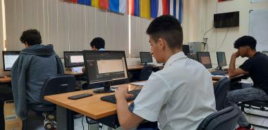 Estudiantes de preuniversitarios participan en la I Copa de Programación para estudiantes de la Educación Media Superior, convocada por la UCI.