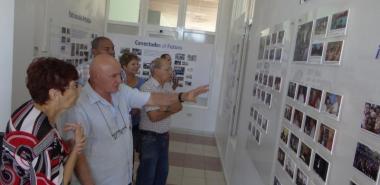 La emoción desborda los gestos de Pita como se le conoce popularmente cuando recuerda la inauguración de la Sala de Historia.