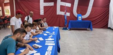 En la jornada dominical se desarrolló la prueba dinámica en los colegios electorales de la UCI.