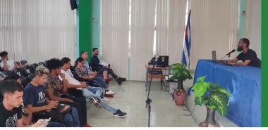 La conferencia impartida por Haniel Cáceres Navarro mostró un punto de partida desde donde trabajar para alcanzar la soberanía tecnológica  en Cuba.