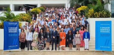 Foto oficial de la Convención. Más de 300 delegados en los cuales están representados 14 países y Cuba como anfitrión, reflejan la dimesión internacional Uciencia 2023.