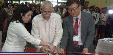 Inauguration of the Informatics Fair 2018 from left to right: Grisel Reyes León, president of GEIC; Maimir Mesa Ramos, Cuban minister of Communications; Mr. Chaesub Lee, director of standardization of the International Telecommunication Union (ITU)