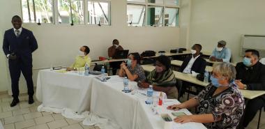 Estudiantes angolanos defienden su tesis de grado
