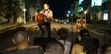 La comunidad universitaria disfrutó de los temas musicales de uno de los más prometedores exponentes de la canción cubana contemporánea.