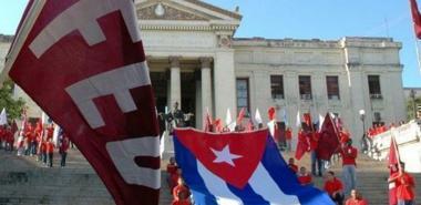 Cuba’s FEU, present on the steps of the University of Havana (UH).