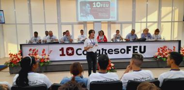 Plenaria del Congreso de la FEU en la UCI.