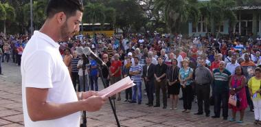 Lester Collado Rolo, Secretary of the Union Bureau in the UCI, read the call for the Day until May First Day.