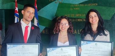 Marcos Antonio Espinosa Blanco, alcanzó el Premio Estudiante Investigador del Citma. En esta misma categoría Viana Gabriela Jacomino Diaz y Cecilia de la Caridad González González, merecieron el galardón de mención. Foto: Cortesía del entrevistado