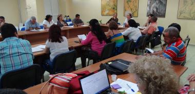 Representantes de universidades y expertos en la Educación a Distancia en Cuba debaten durante el II Taller Nacional de Educación a Distancia que sesiona en la UCI hasta este 18 de mayo.