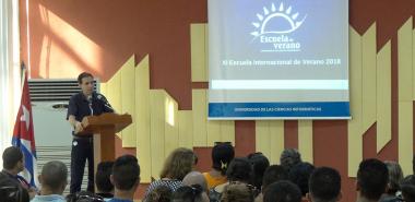 El Dr.C. Raydel Montesino Perurena, vicerrector primero de la UCI, dio la bienvenida a los 591 participantes que matricularon en los 24 cursos que contempla este evento