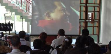 Honrar la memoria de Chávez