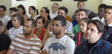 Presentan en la UCI multimedia sobre Martí y Fidel