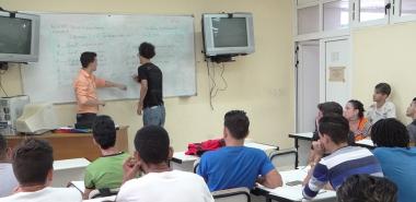 Preparar a los nuevos profesores, tarea de los más experimentados