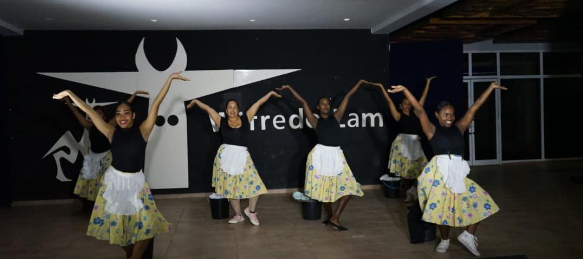 Gala artística en el contexto del Día Internacional del Estudiante. Foto: Osmel Batista Tamarit